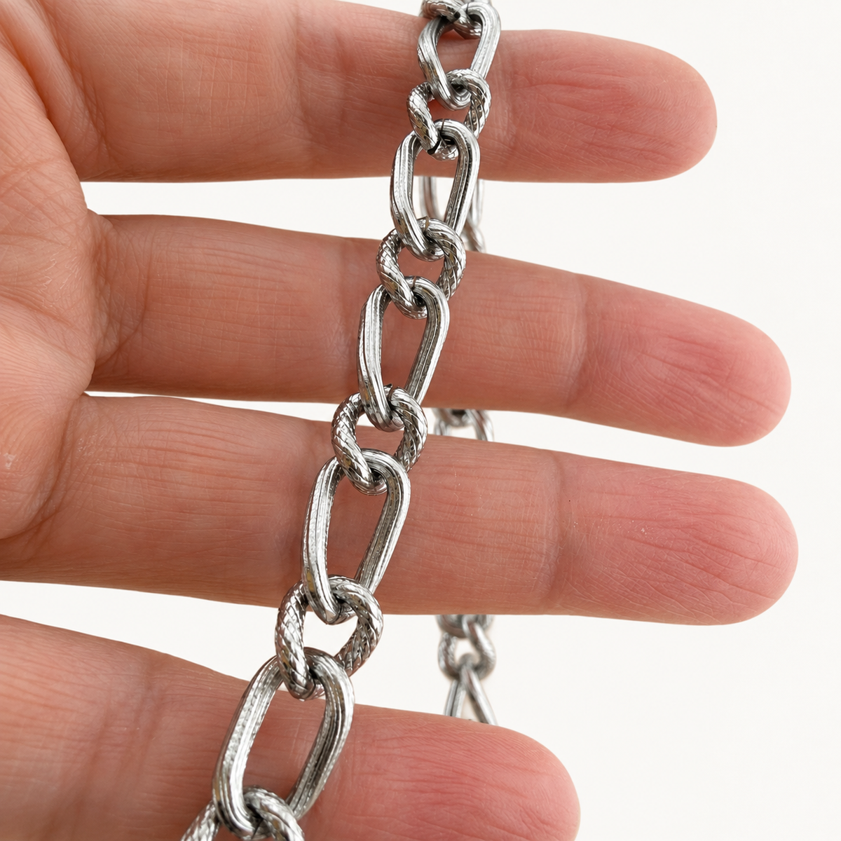 Twisted Textured Curb Chain – 10x8mm & 14.5x8mm Alternating Links