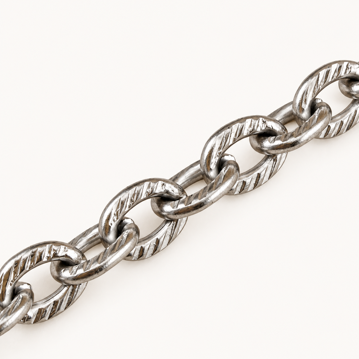 Chunky Carved Chain – 10.5x8mm