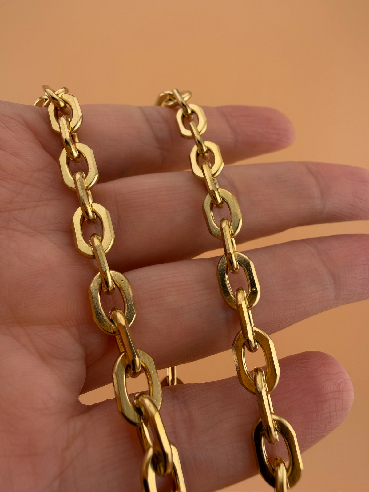Gold Modern Cable Chain – 10.5x7mm