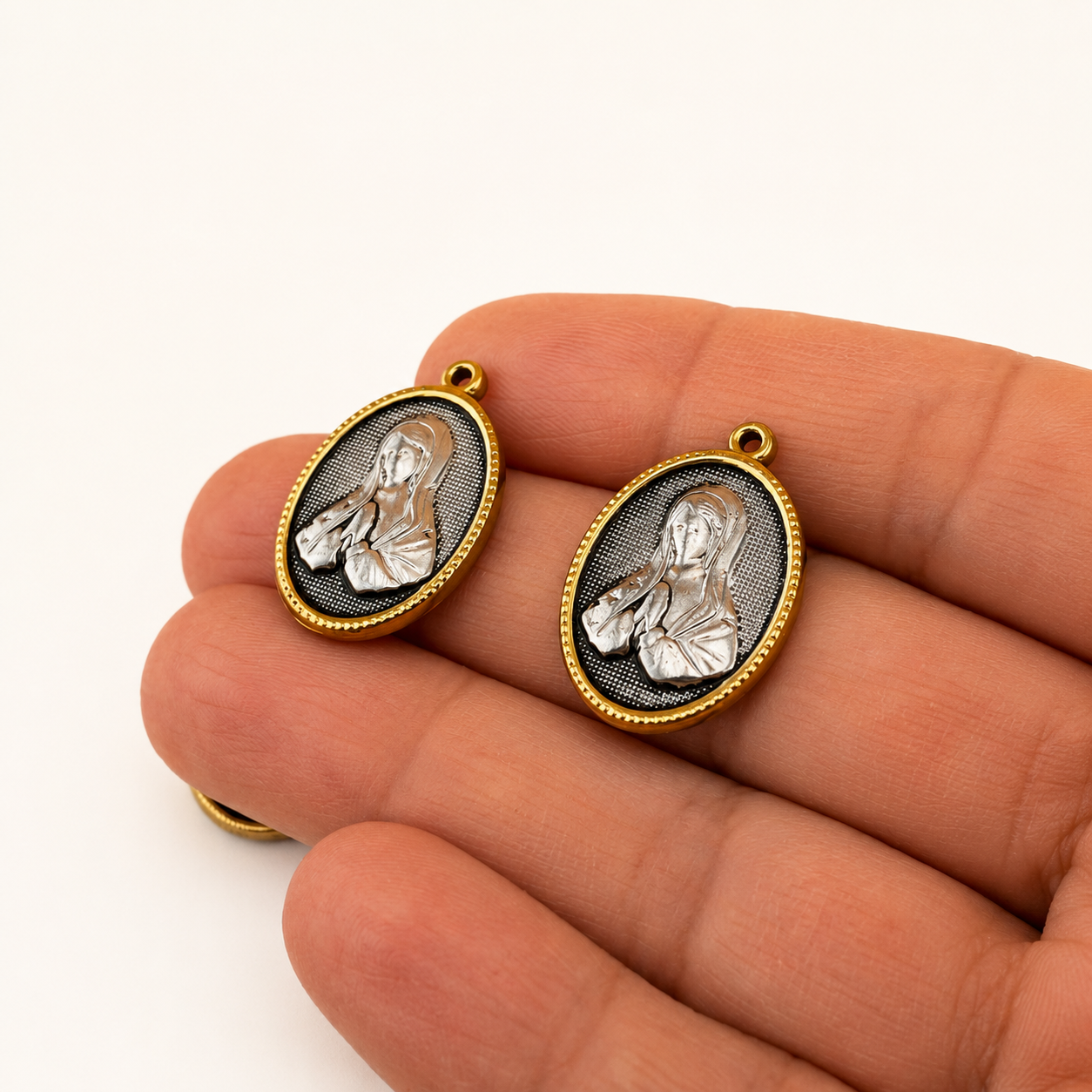 24×16mm Antiqued Virgin Mary Pendant