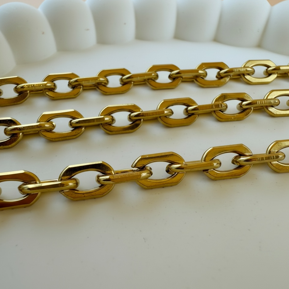 18k Gold Modern Cable Chain - 8.5x5.5mm