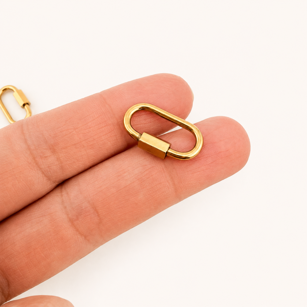 18K Gold PVD Oval Screw Carabiner - 21mm