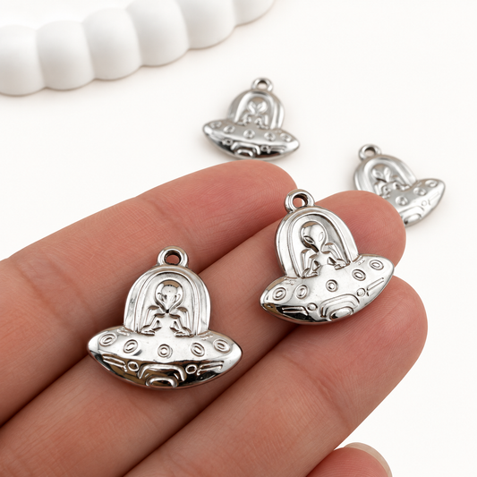Alien UFO Charm – 20mm