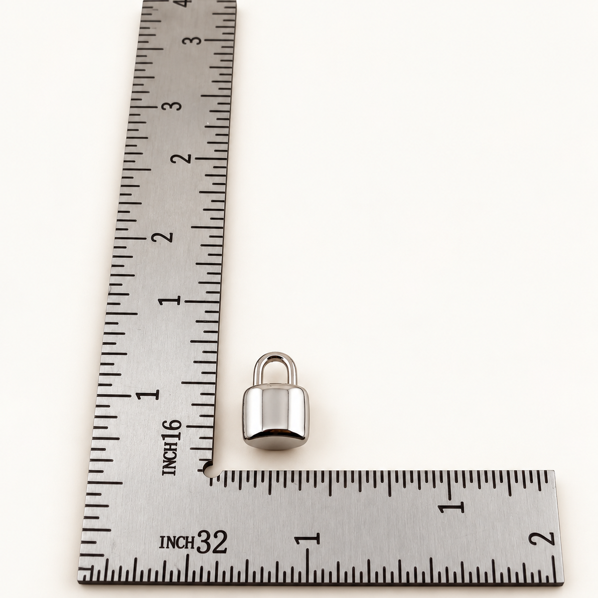 Petite Padlock Charm – 13mm