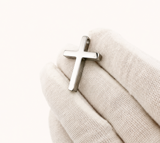 Forge Classic Cross Pendant – 29.5mm
