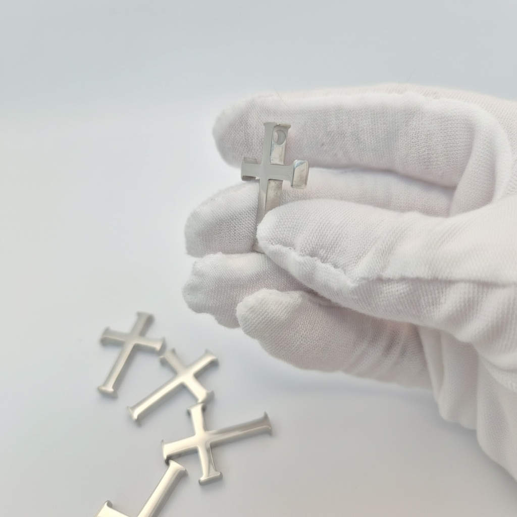Regal Cross Pendant - 28x19.5mm