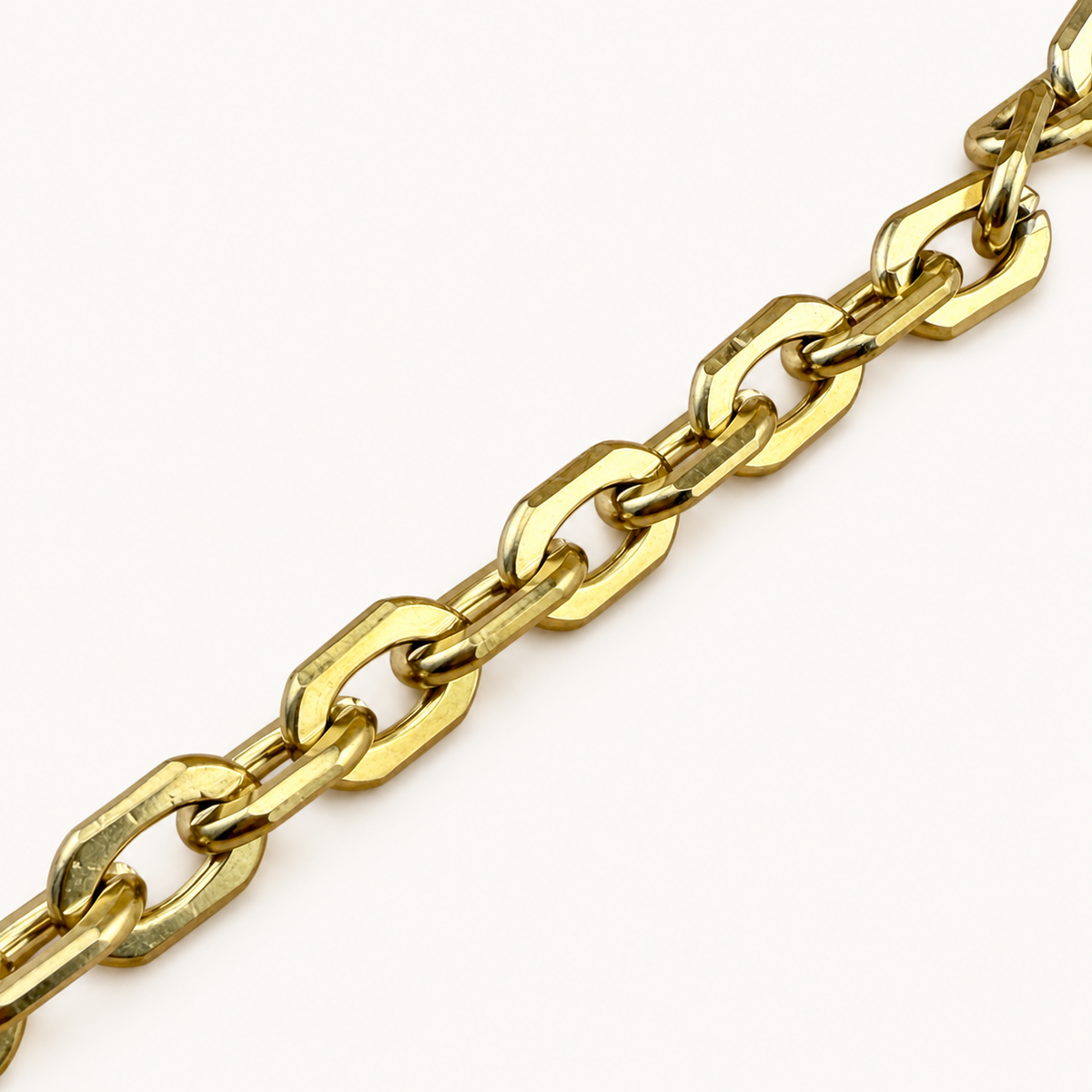 Gold Modern Cable Chain – 10.5x7mm