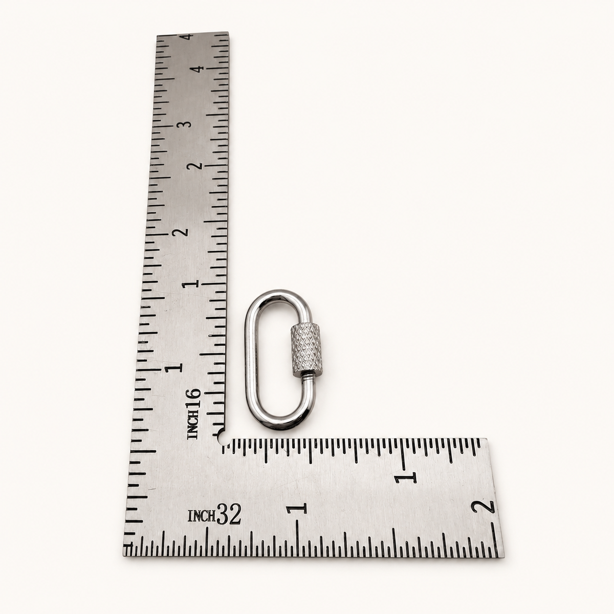 Oval Screw-Lock Charm Holder Carabiner – 21mm & 26mm