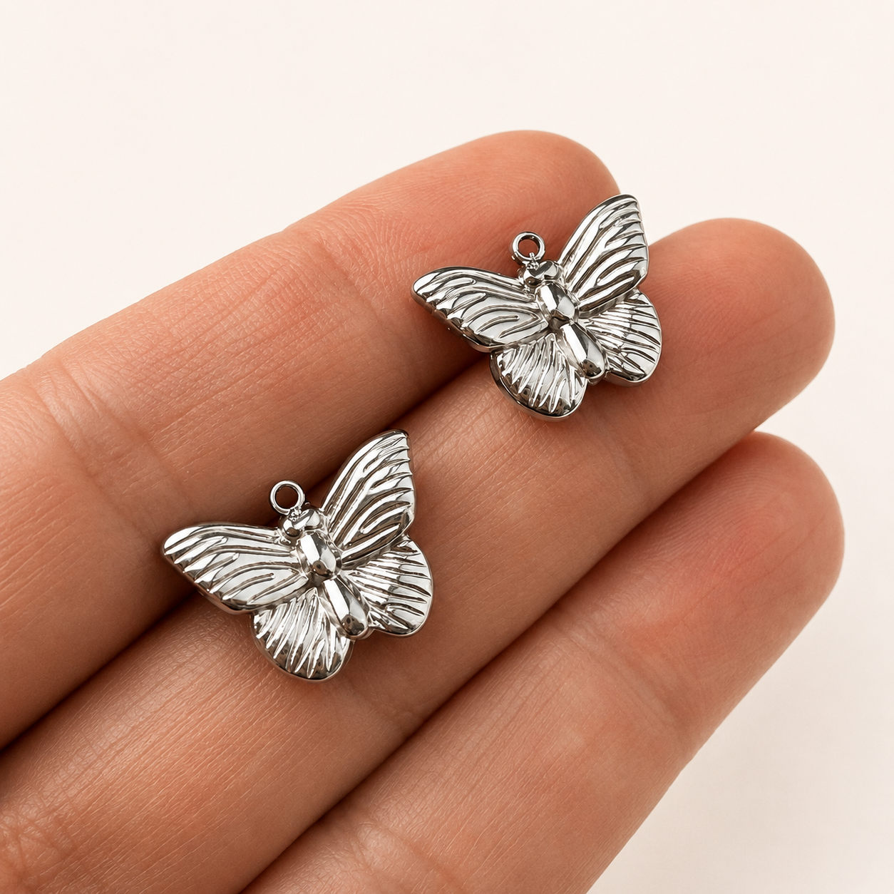 Luna Butterfly Pendant – 18 x 13mm