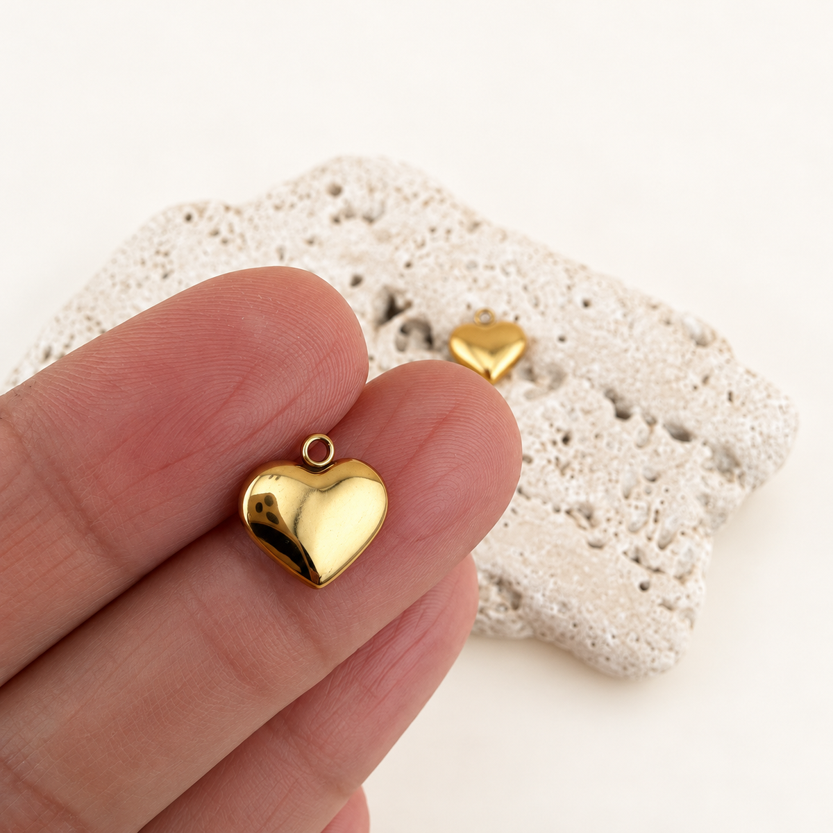 Classic Petite Puffy Heart Charm – 11mm