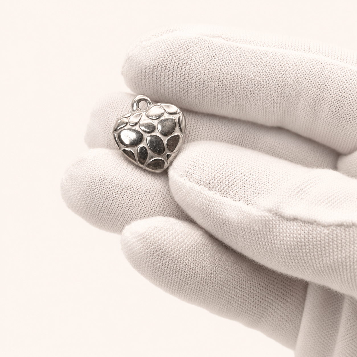 Spotted Heart Pendant - 15mm